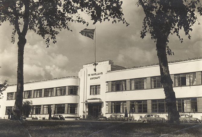 De-Havilland-building-c1950-CV.HAT_.165 (1)